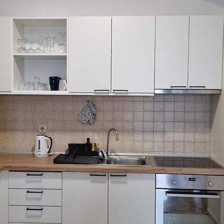 Grove Apartment + Free Parking Novi Sad Exterior foto