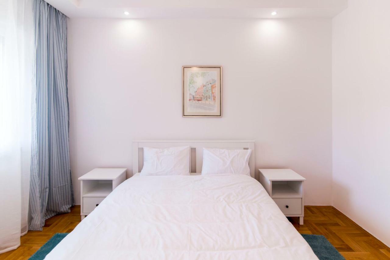 Grove Apartment + Free Parking Novi Sad Exterior foto